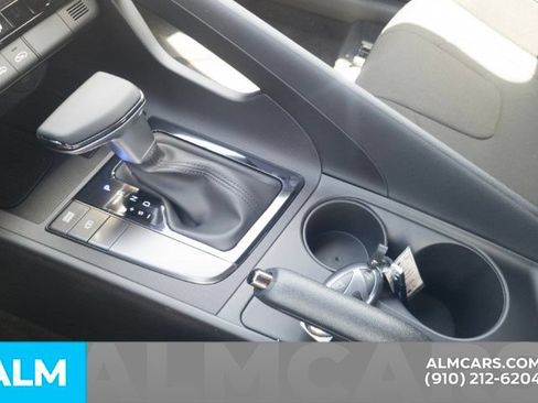 Used 2025 Hyundai Elantra Sport FWD image 23