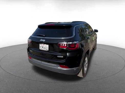 Used 2025 Jeep Compass Latitude AWD/4WD image 14