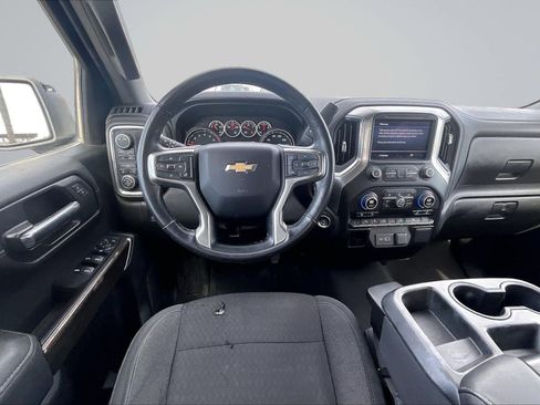 Used 2020 Chevrolet Silverado 1500 LT w/ Convenience Package image 5