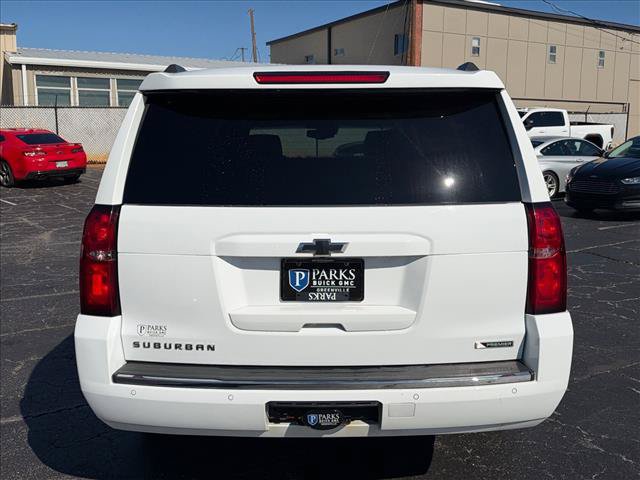 Used 2018 Chevrolet Suburban Premier AWD/4WD image 10