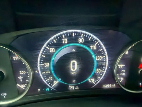 Used 2018 Buick Envision Premium image 29