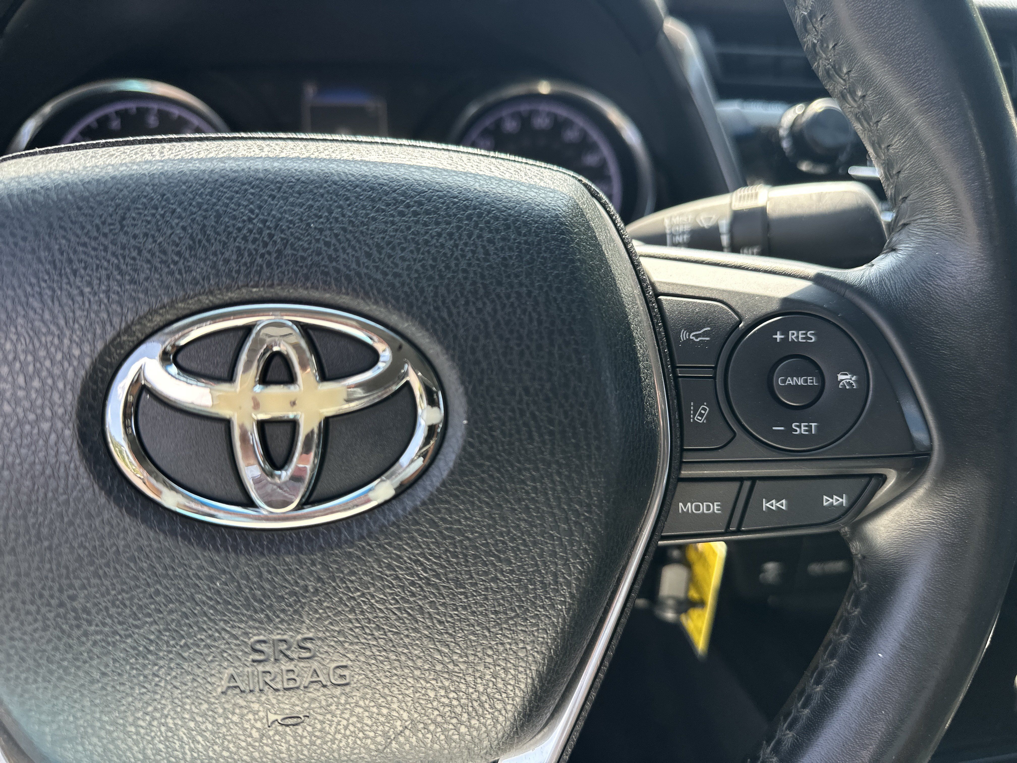 Used 2018 Toyota Camry SE FWD image 26