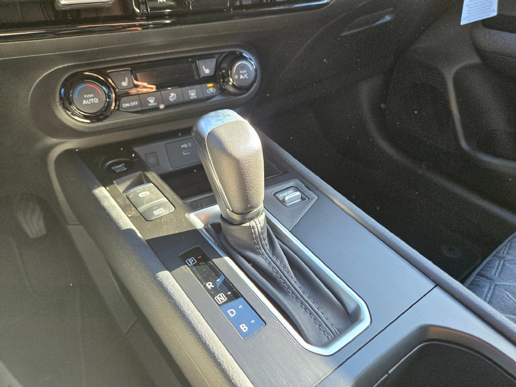 New 2026 Nissan Kicks SV w/ SV Premium Package AWD/4WD image 12