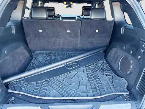 Used 2014 Jeep Grand Cherokee Limited image 27