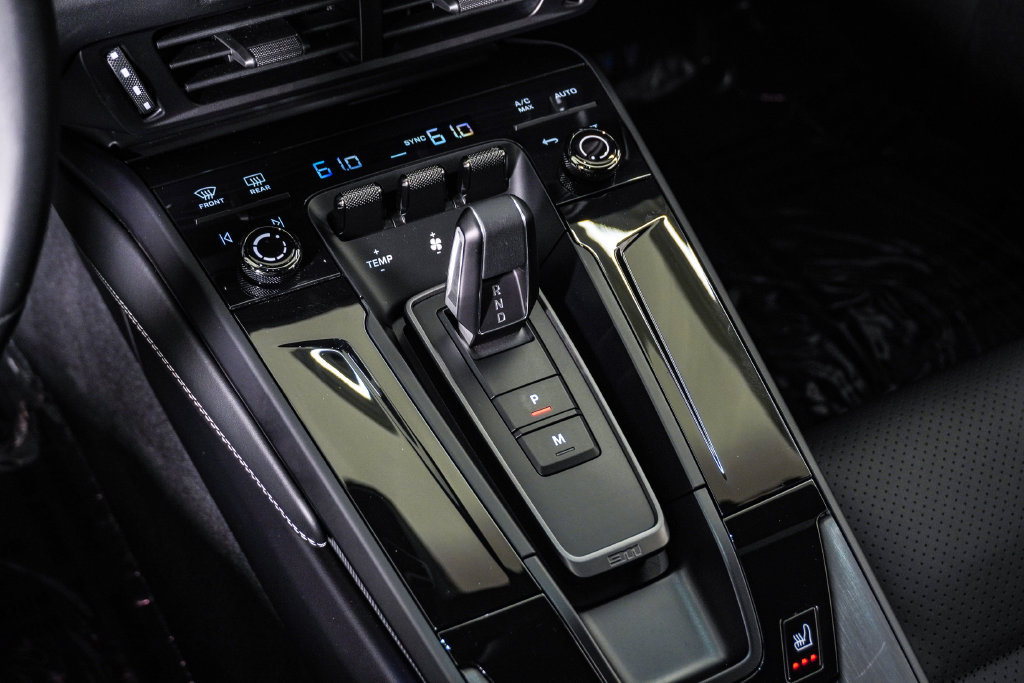Certified 2025 Porsche 911 Carrera 4 GTS AWD/4WD image 27