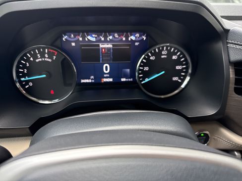 Used 2024 Ford Expedition Limited RWD image 8