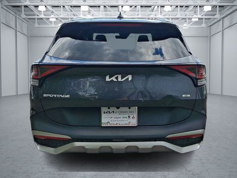 Used 2023 Kia Sportage EX AWD/4WD image 4