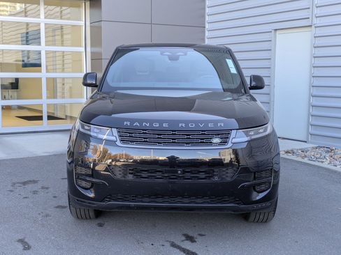 Used 2025 Land Rover Range Rover Sport image 11