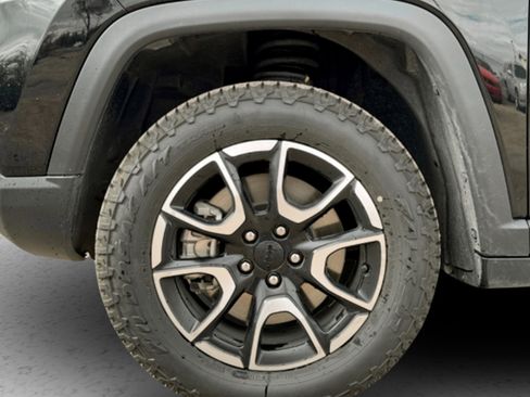 Used 2024 Jeep Compass Trailhawk image 19