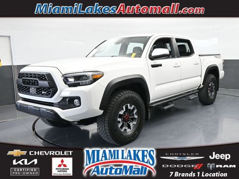 Used 2021 Toyota Tacoma SR5 image 1