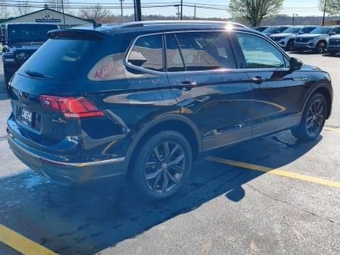 Used 2024 Volkswagen Tiguan SE image 11