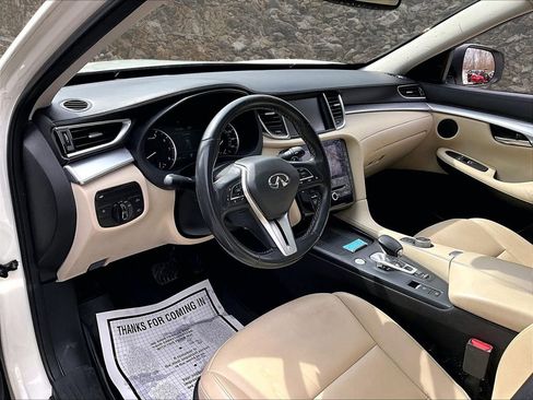Used 2019 INFINITI QX50 Luxe w/ Navigation Package image 11