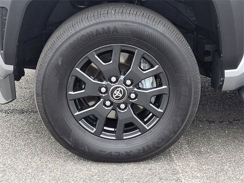 Used 2025 Toyota 4Runner SR5 image 8