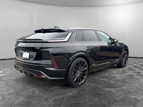 New 2026 Cadillac Lyriq V AWD/4WD image 5