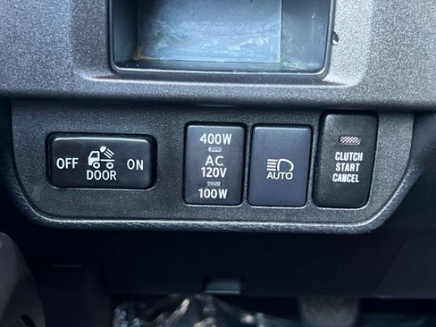 Certified 2019 Toyota Tacoma TRD Sport w/ TRD Premium Sport Package AWD/4WD image 31
