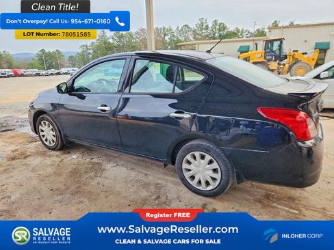 Used 2016 Nissan Versa SV FWD image 3