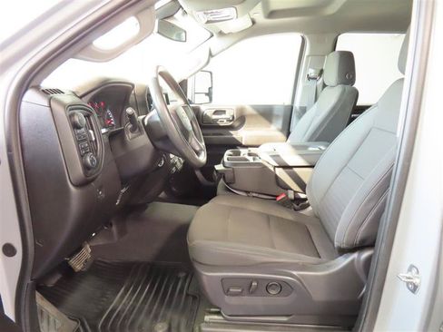Used 2025 Chevrolet Silverado 2500 Custom w/ Custom Value Package AWD/4WD image 16