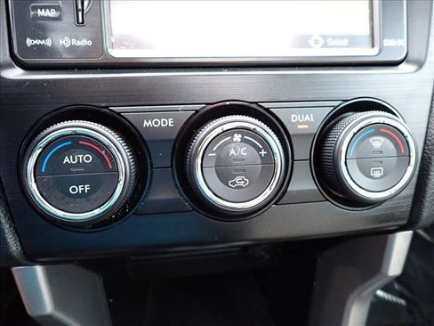 Used 2014 Subaru Forester 2.5i Touring AWD/4WD image 21