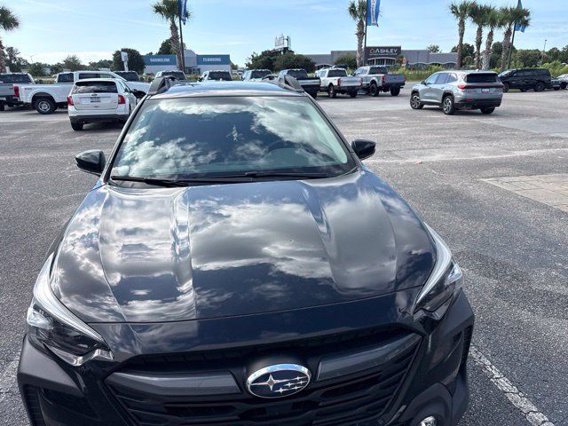 Used 2025 Subaru Outback Premium AWD/4WD image 12