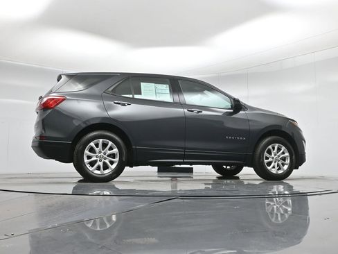 Used 2019 Chevrolet Equinox LS image 48