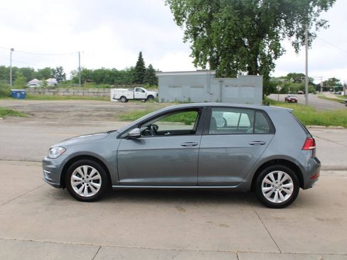 Used 2021 Volkswagen Golf 4-Door FWD image 5