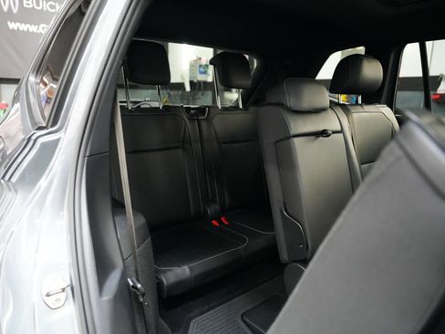 Used 2024 Volkswagen Tiguan SE R-Line FWD image 34