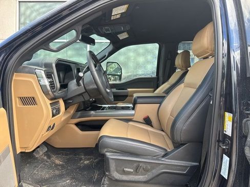 Certified 2025 Ford F250 Lariat w/ Lariat Ultimate Package image 9
