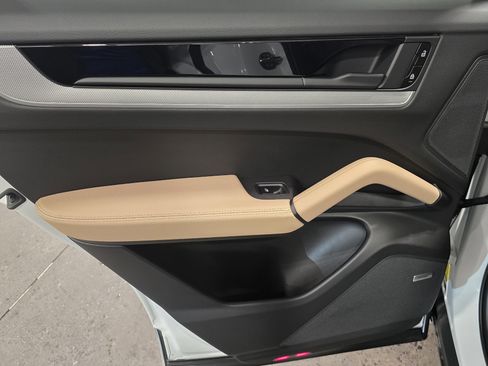 New 2026 Porsche Cayenne E-Hybrid image 26