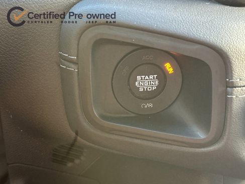 Used 2025 Jeep Wrangler Unlimited Sahara w/ Safety Group image 23