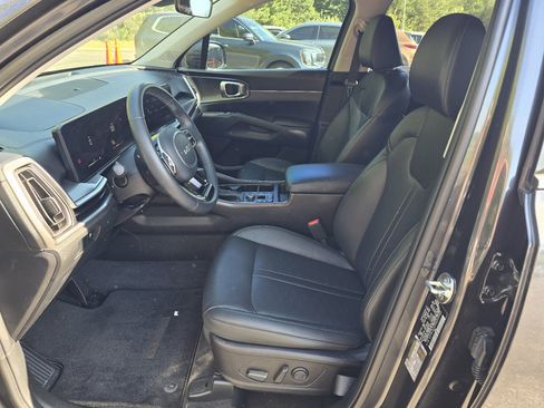 Used 2024 Kia Sorento S w/ Panoramic Sunroof Package AWD/4WD image 12
