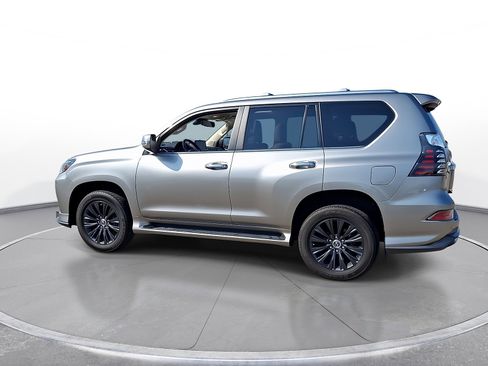 Used 2023 Lexus GX 460 Premium w/ Accessory Package AWD/4WD image 5
