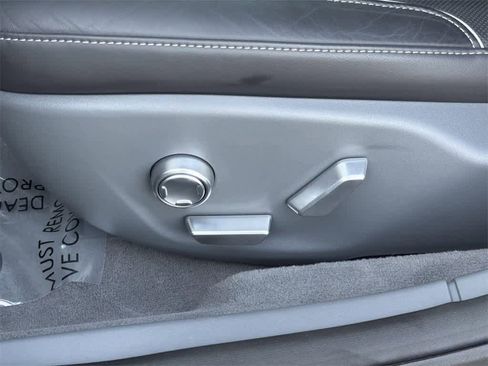 Used 2024 Lucid Air Touring image 25