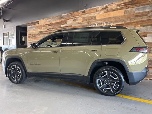 New 2026 Jeep Cherokee Laredo AWD/4WD image 19
