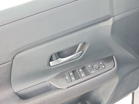 New 2026 Nissan Kicks SV w/ SV Premium Package image 17