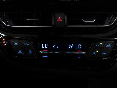 Used 2019 Toyota C-HR Limited FWD image 23