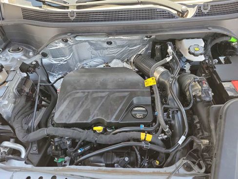 Used 2025 Chevrolet Trax RS w/ Sunroof Package image 13