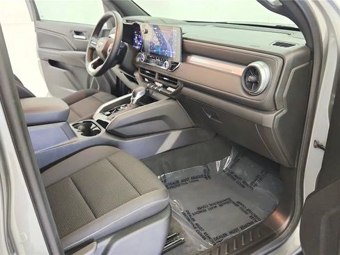 Used 2025 Chevrolet Colorado LT AWD/4WD image 36