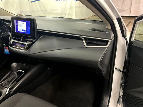 Used 2023 Toyota Corolla LE image 13