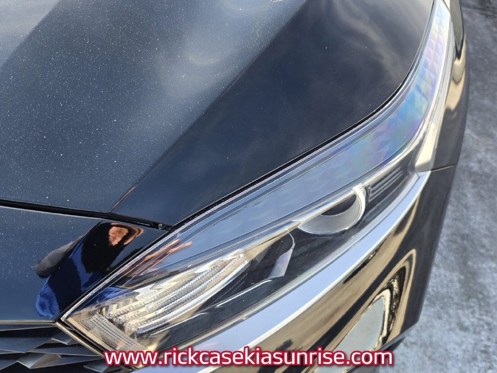 Used 2024 Kia Forte LXS w/ LXS Technology Package FWD image 9