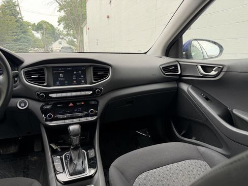 Used 2019 Hyundai Ioniq Plug-In Hybrid FWD image 34