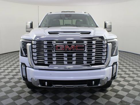 New 2026 GMC Sierra 3500 Denali w/ Denali Reserve Package image 32