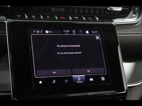 Used 2025 Jeep Grand Cherokee L Altitude image 12