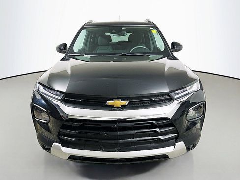 Used 2023 Chevrolet TrailBlazer LT w/ Convenience Package image 2
