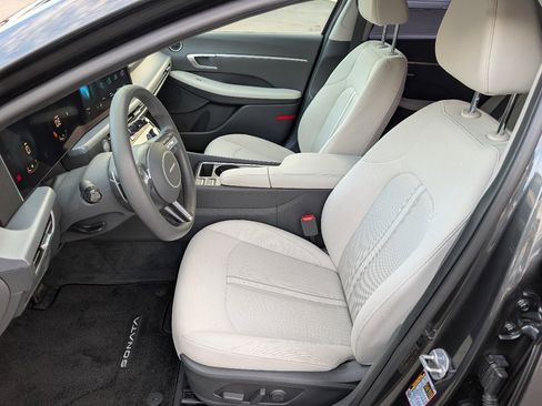 Used 2024 Hyundai Sonata SEL image 2