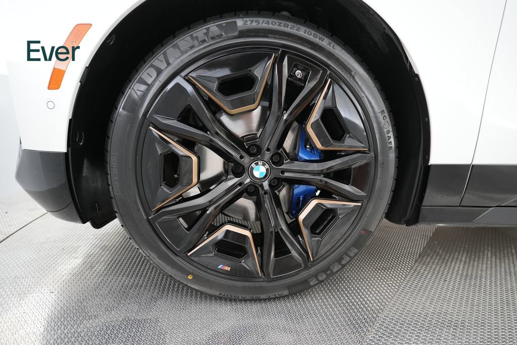 Used 2023 BMW iX M60 w/ Executive Package AWD/4WD image 9