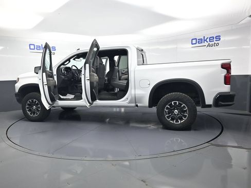 Used 2024 Chevrolet Silverado 1500 ZR2 AWD/4WD image 57