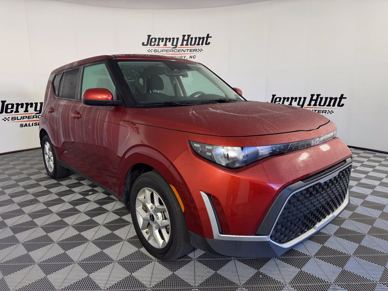Used 2025 Kia Soul LX w/ LX Technology Package FWD image 6