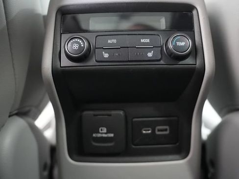 Used 2020 GMC Acadia SLT w/ Premium Package AWD/4WD image 15