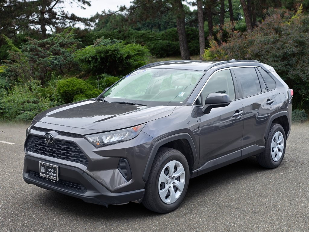 Used 2019 Toyota RAV4 LE w/ Carpet Mat Package AWD/4WD image 3
