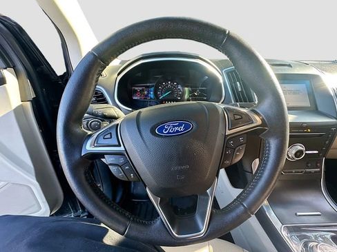 Used 2019 Ford Edge Titanium w/ Equipment Group 301A image 12